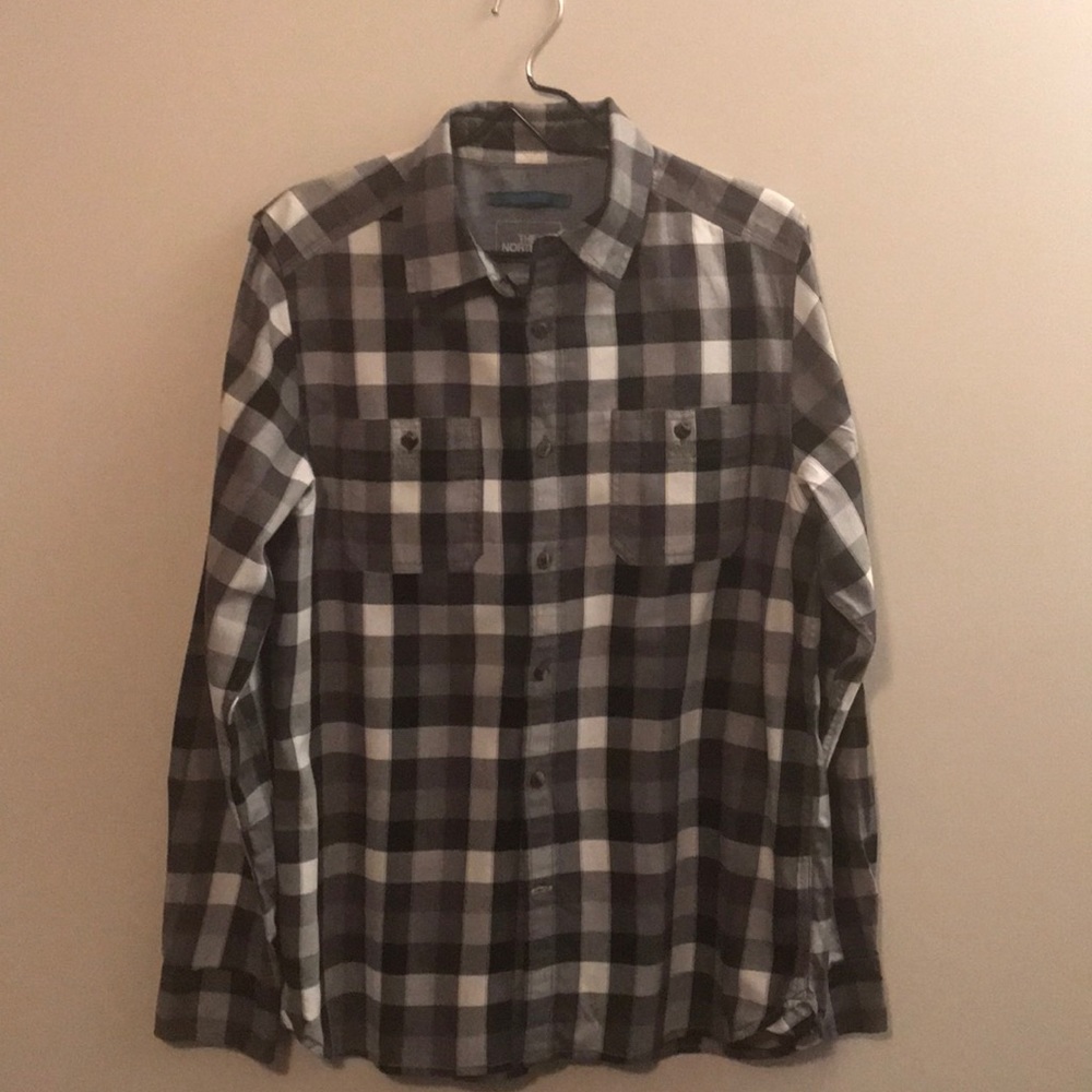 Men’s North Face long sleeve shirt